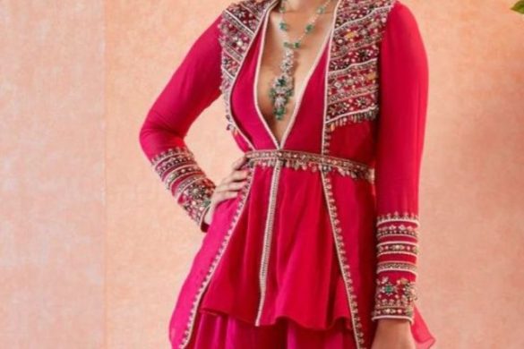 इन न्यू जैकेट स्टाइल ब्लाउज को देख, पति नहीं थमेगा तारीफ़ करते