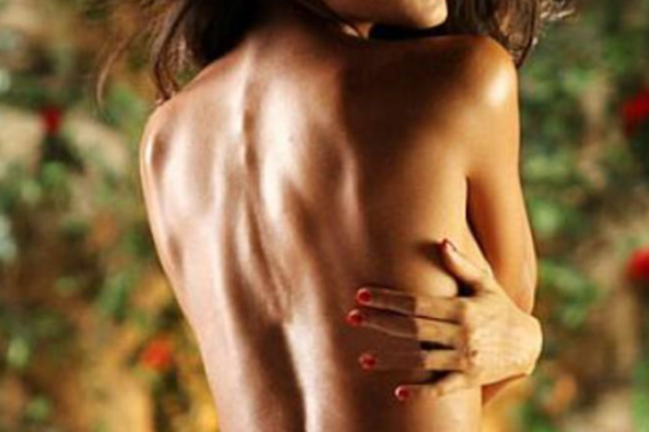 Lisa Haydon का बिकिनी अंदाज़ इतना हॉट कि धूप भी शर्मा जाए!