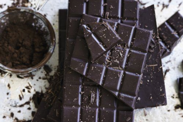 माइग्रेन ट्रिगर करने वाले फूड्स से बचें और पाएं आरामदायक जिंदगी