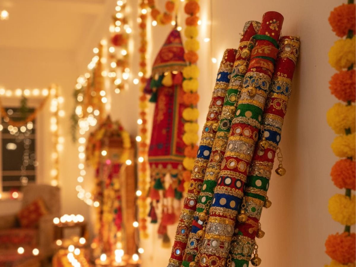 छोटा बजट, बड़ा मज़ा: ऐसे मनाएँ घर पर यादगार गरबा नाइट, मेहमान भी कहेंगे WOW! - Gallery Image