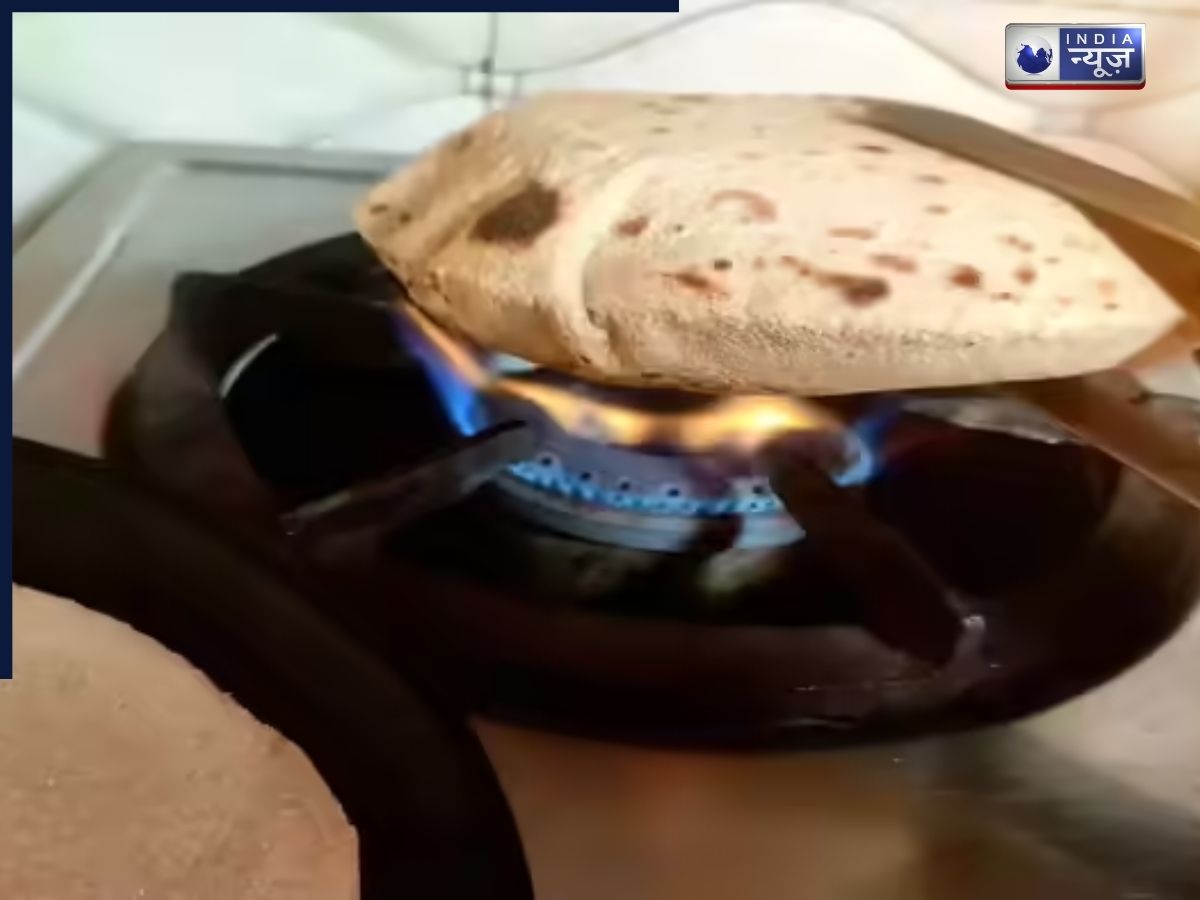 रोटी बनाते वक्त भूल कर भी न करें ये गलती, सेहत को हो सकता है भारी नुकसान