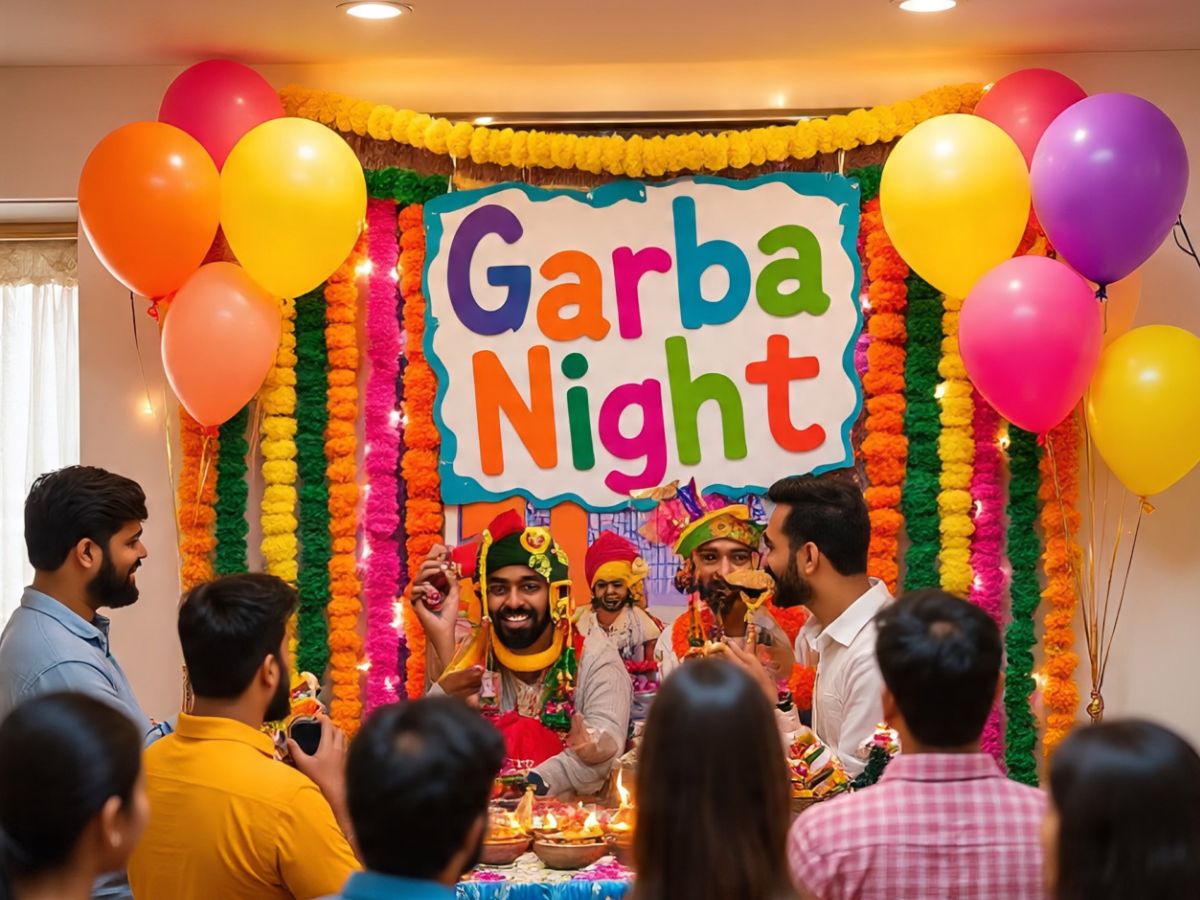 छोटा बजट, बड़ा मज़ा: ऐसे मनाएँ घर पर यादगार गरबा नाइट, मेहमान भी कहेंगे WOW! - Gallery Image