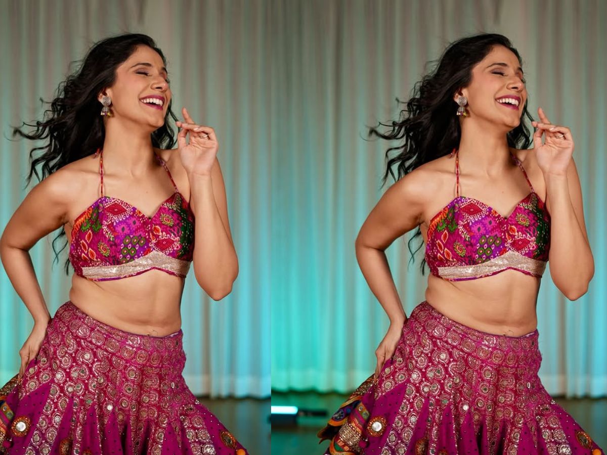 Nidhi Kumar Desi Modern Hot Touch - Photo Gallery