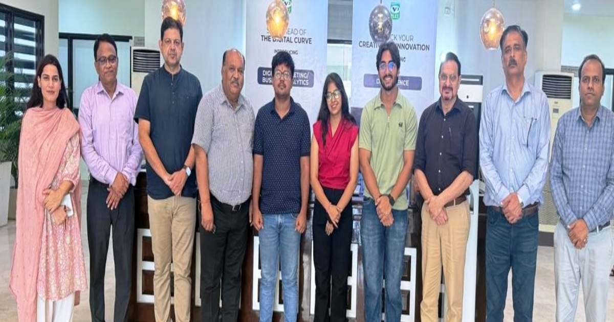 पाइट के छात्रों ने बनाया स्‍टार्टअप, दस लाख की स्पॉन्सरशिप मिली, तीनों छात्र-छात्राओं को कॉलेज में सम्मानित किया गया