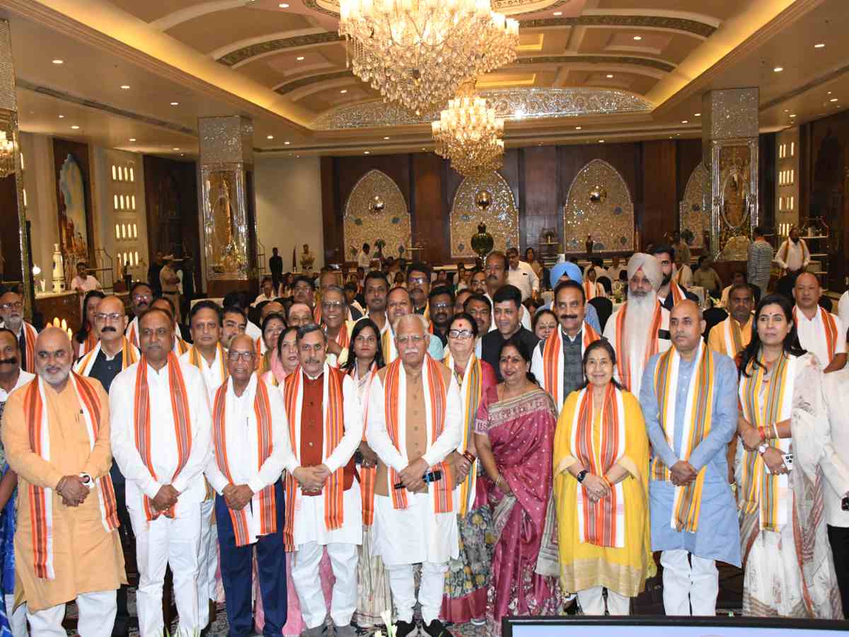 इतिहास में पहली बार मेयर परिषद की बैठक, अलग-अलग राज्यों से पहुंचे मेयर, करनाल की मेयर रेनू बाला गुप्ता ऑल इंडिया मेयर काउंसलिंग का राष्ट्रीय अध्यक्ष निर्वाचित