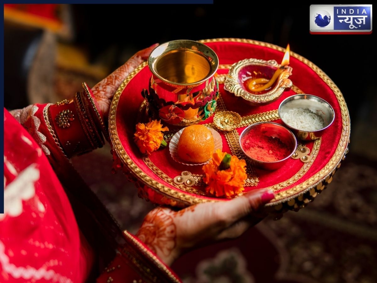 Karwa Chauth 2025: सास न होने पर महिलाएं किससे लें सरगी? जानें प्राचीन परंपरा से जुड़े नियम और समाधान