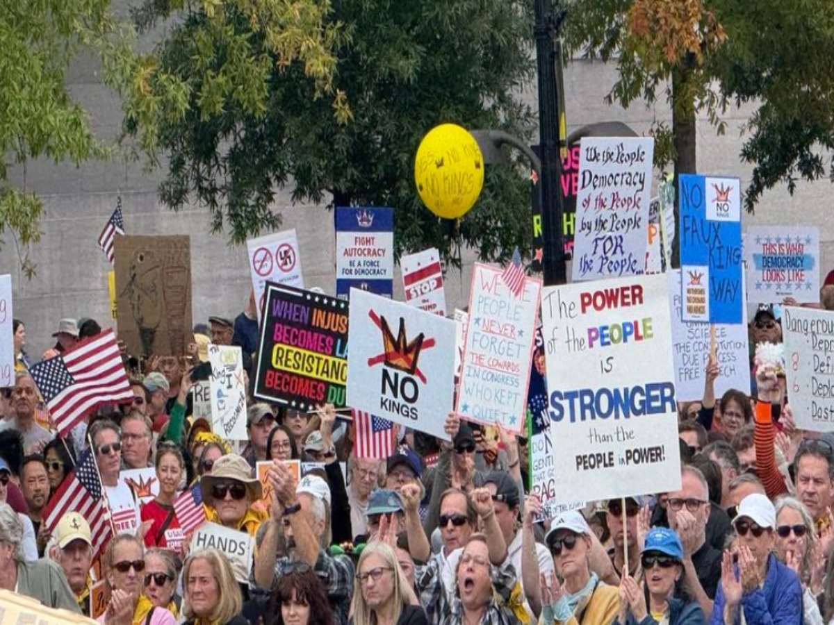 आखिरकार क्या है ‘NO Kings Protest’, जो हिला सकता है Trump की गद्दी को?