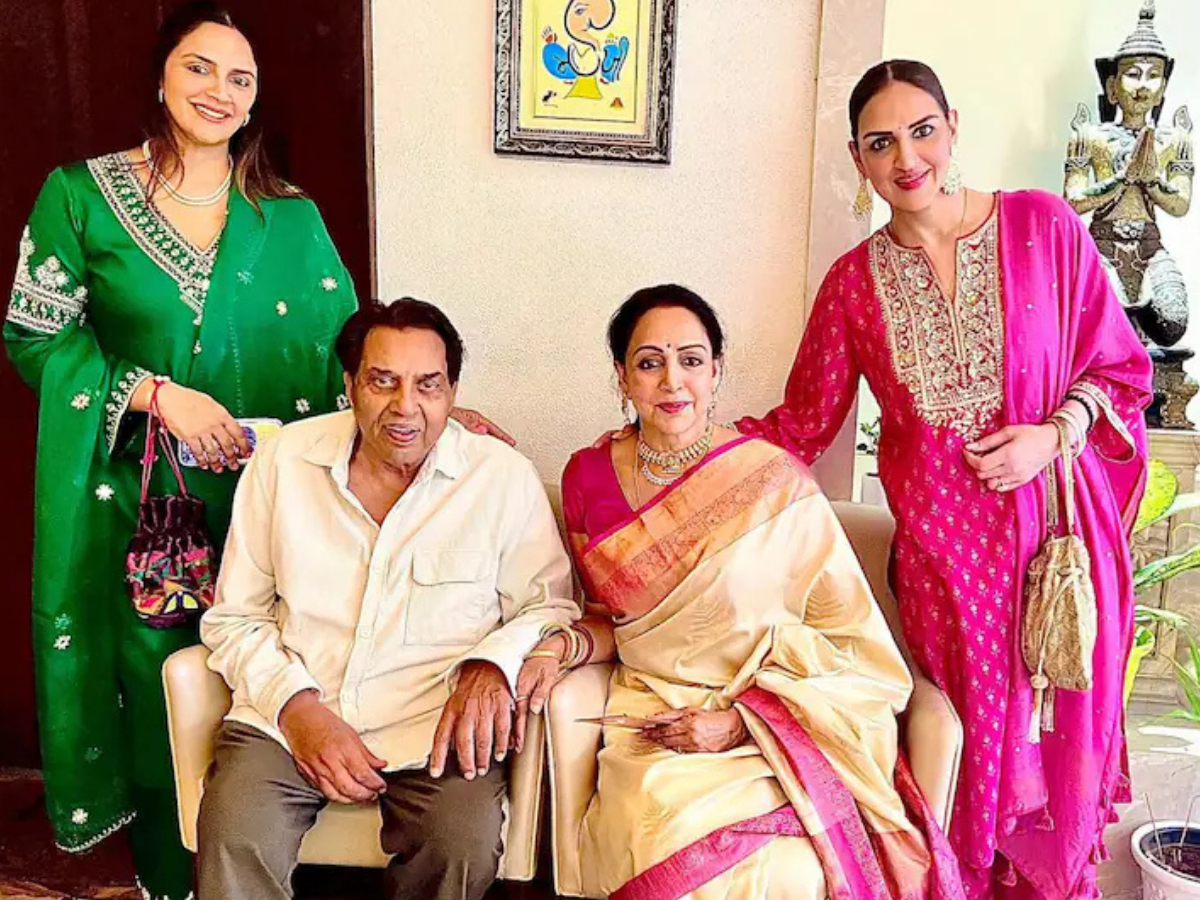 Hema Malini became very emotional - Photo Gallery