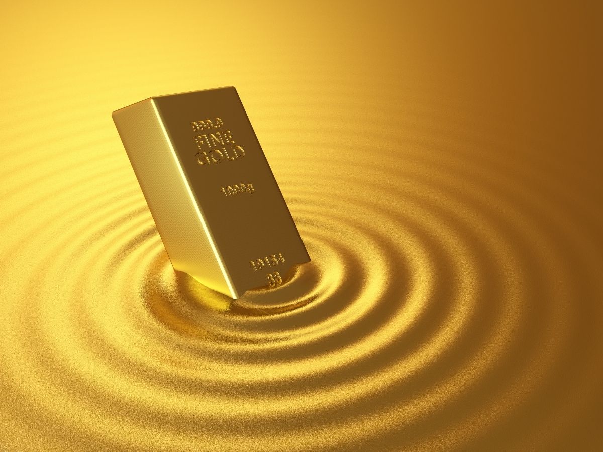 मिडिल क्लास के लिए खुशखबरी! सोने की कीमतों में गिरावट, खरीदारों के लिए राहत