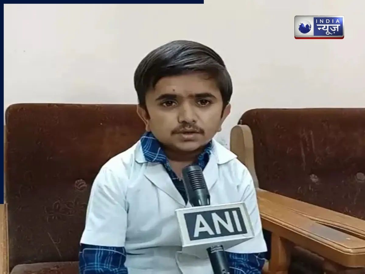 जिसे मेडिकल ने ठुकराया, उसी ने सिस्टम को झुका दिया, महज 3 फीट के गणेश बरैया बने डॉक्टर, जानें कैसे भरी सपनों की उड़ान