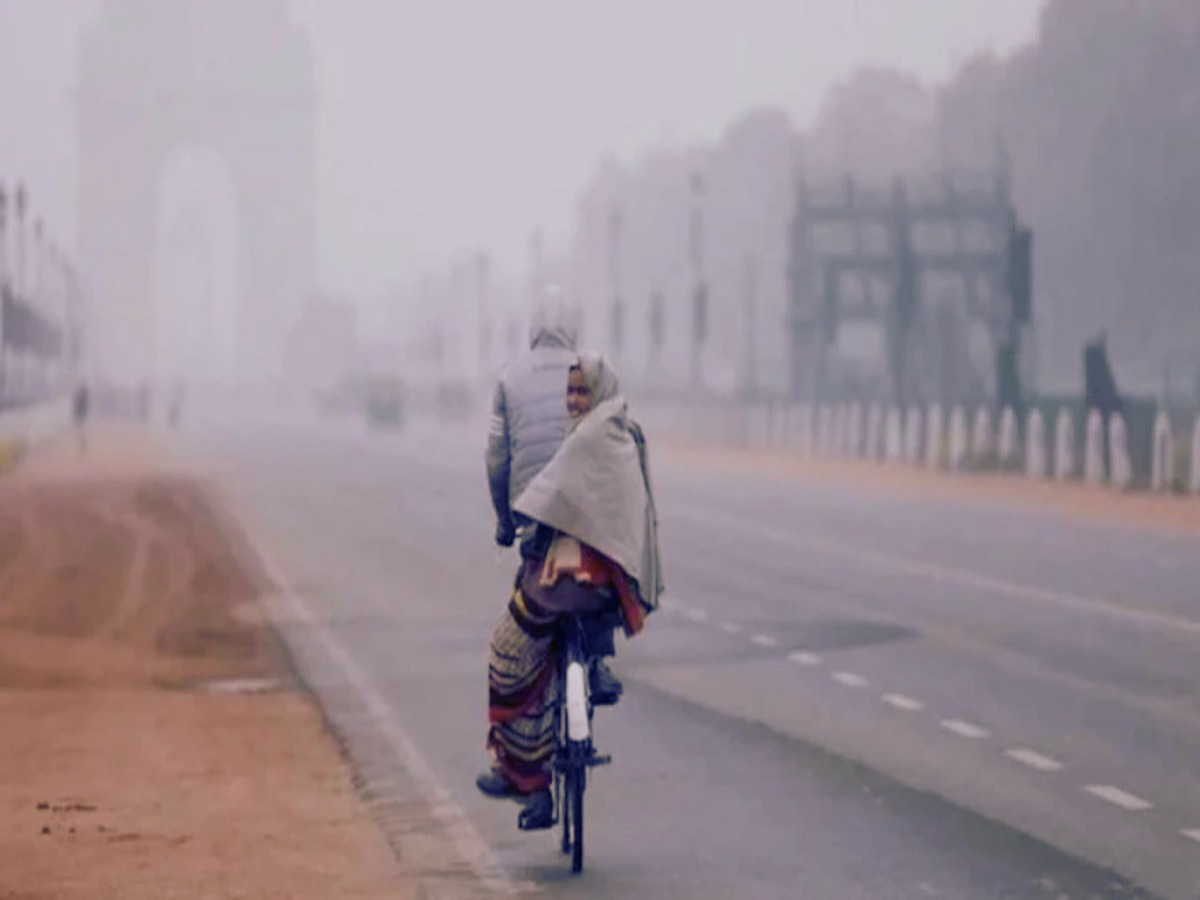 Delhi-NCR में पश्चिमी विक्षोभ से बदला मौसम, अब बढ़ेगी ठिठुरन, जानें कैसा है AQI का हाल