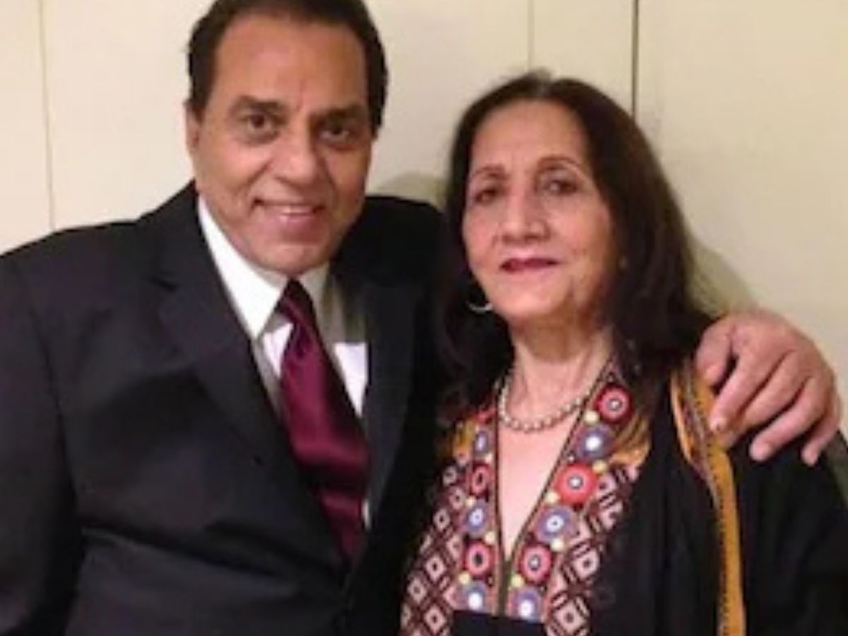 Dharmendra was married to Prakash Kaur - Photo Gallery