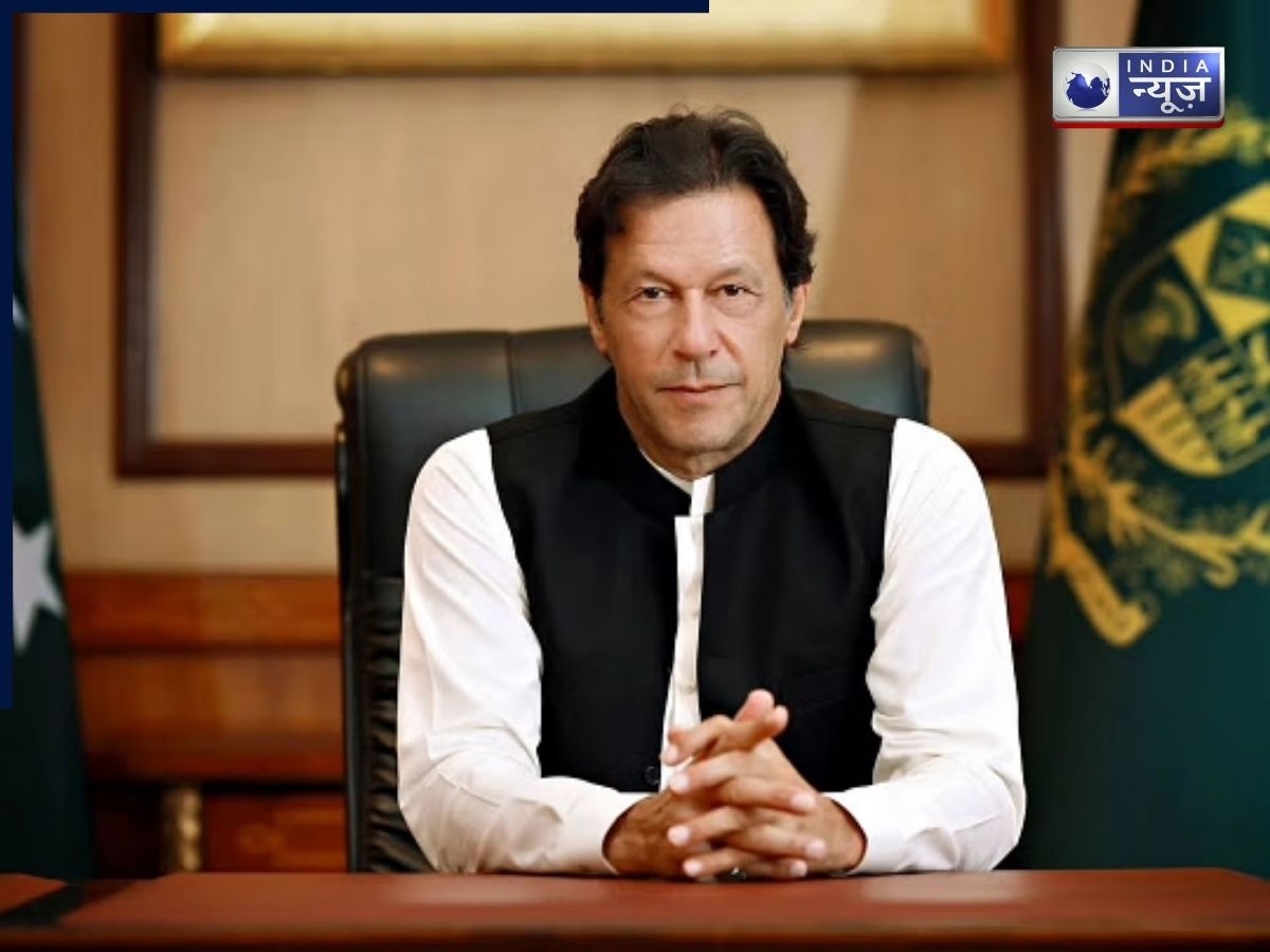 इमरान खान की जेल में हत्या की अफवाह, प्रदर्शन में बहनों को बाल पकड़कर घसीटा,‌ उनका सवाल, ‘हमें भाई से मिलने क्यों नहीं दे रहे?’