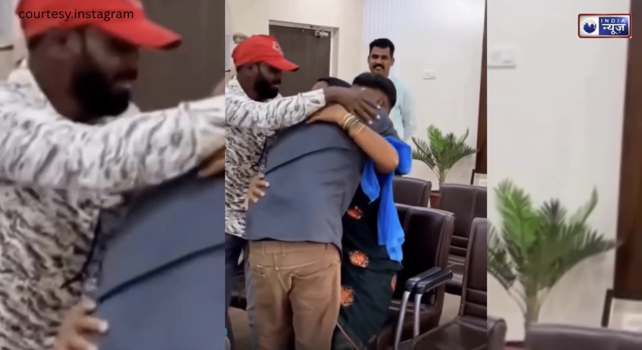 ‘मृत’ मान लिया था बेटा, 8 साल बाद जिंदा लौटा! गले लगते ही मां फूट-फूटकर रोई, देखिए भावुक मिलन का वीडियो…