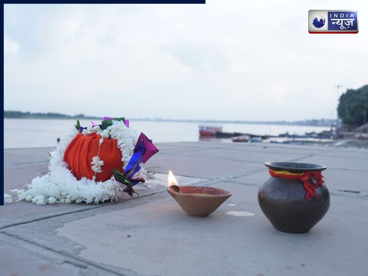 Asthi Visarjan: आखिर क्यों गंगा नदी में ही किए जाते हैं अस्थि विसर्जन? गरुड़ पुराण में मिलता है इसका आध्यात्मिक रहस्य