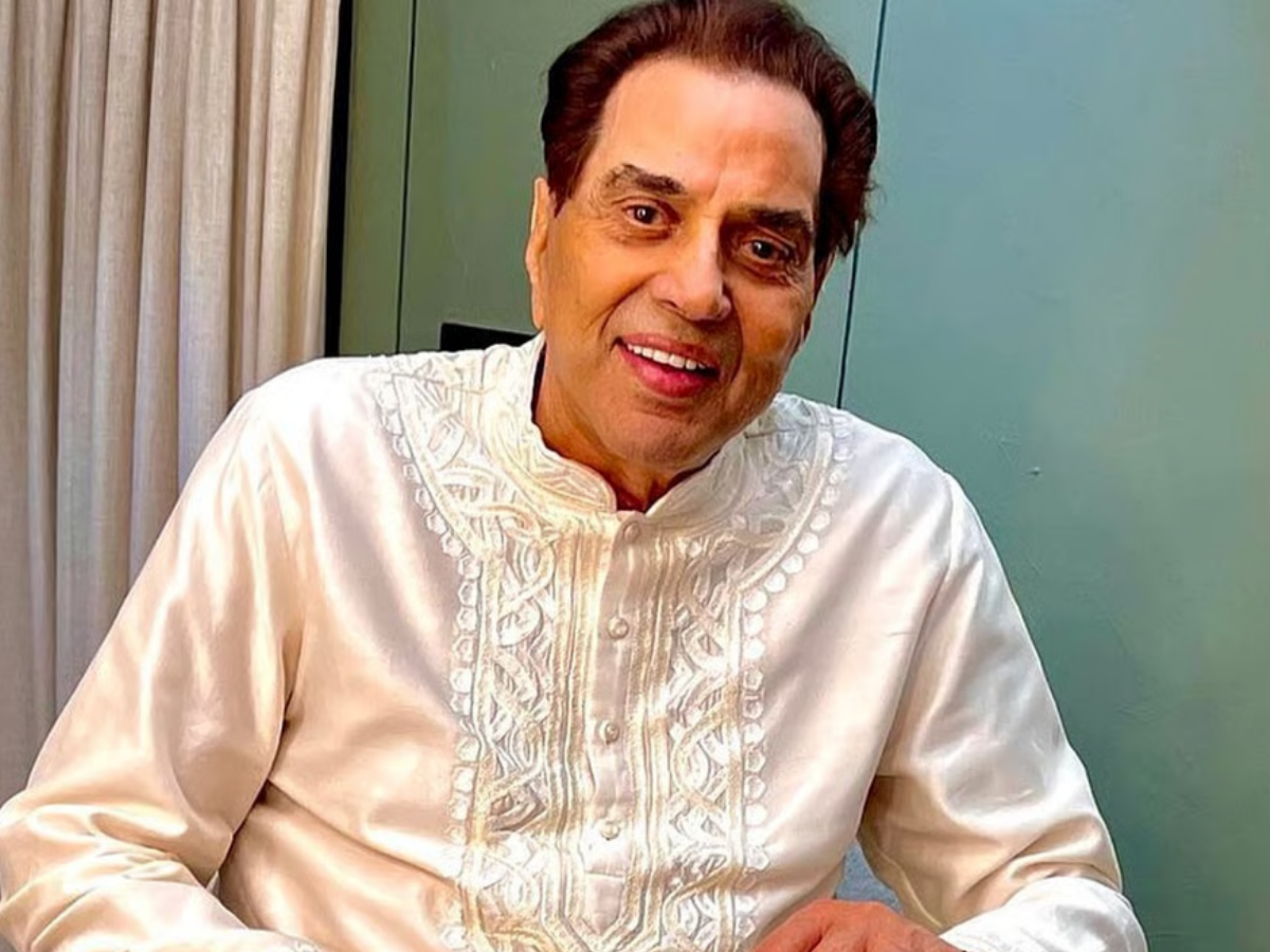 Emotional while remembering Dharmendra - Photo Gallery