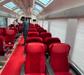 Huge and grand - Photo Gallery