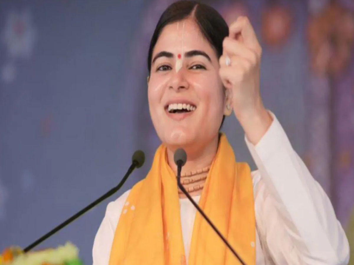 Famous Katha Vachak Devi Chitralekha - Photo Gallery