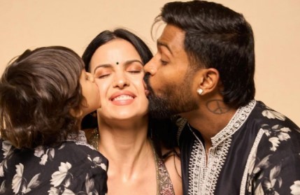 Famous Moments (Natasha) - Photo Gallery