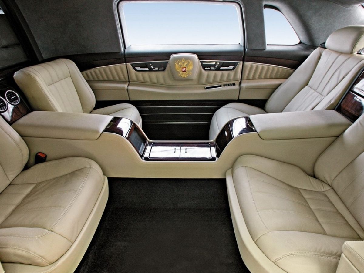 Putin India Visit : कार नहीं चलता फिरता टैंक, पुतिन के सुरक्षा कवच के आगे…गोला, बारूद, ग्रेनेड सब बेकार; ऑरस सीनेट की खासियत के बारे में जानें सबकुछ! - Gallery Image