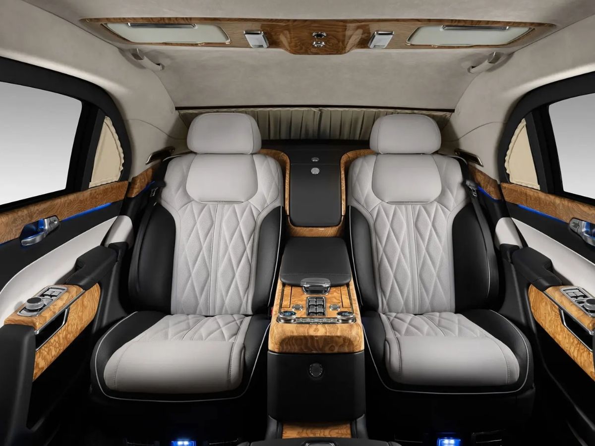 Putin India Visit : कार नहीं चलता फिरता टैंक, पुतिन के सुरक्षा कवच के आगे…गोला, बारूद, ग्रेनेड सब बेकार; ऑरस सीनेट की खासियत के बारे में जानें सबकुछ! - Gallery Image