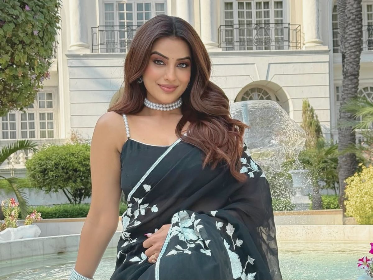 akshara singh career - Photo Gallery