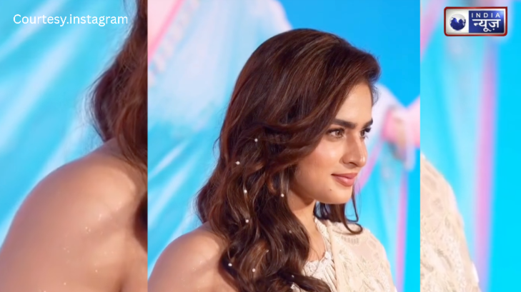 किस किसको प्यार करूं’ 2 के सेट पर Ayesha Khan का साड़ी लुक! खूबसूरती से फैंस घायल