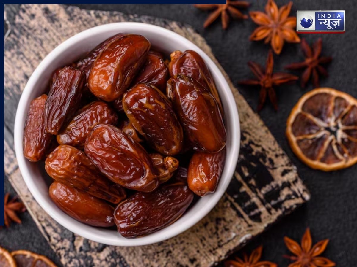 खजूर कब और कैसें खाएं? जानें सही समय जो बढ़ाए पाचन और रोके मीठे खाने की तलब