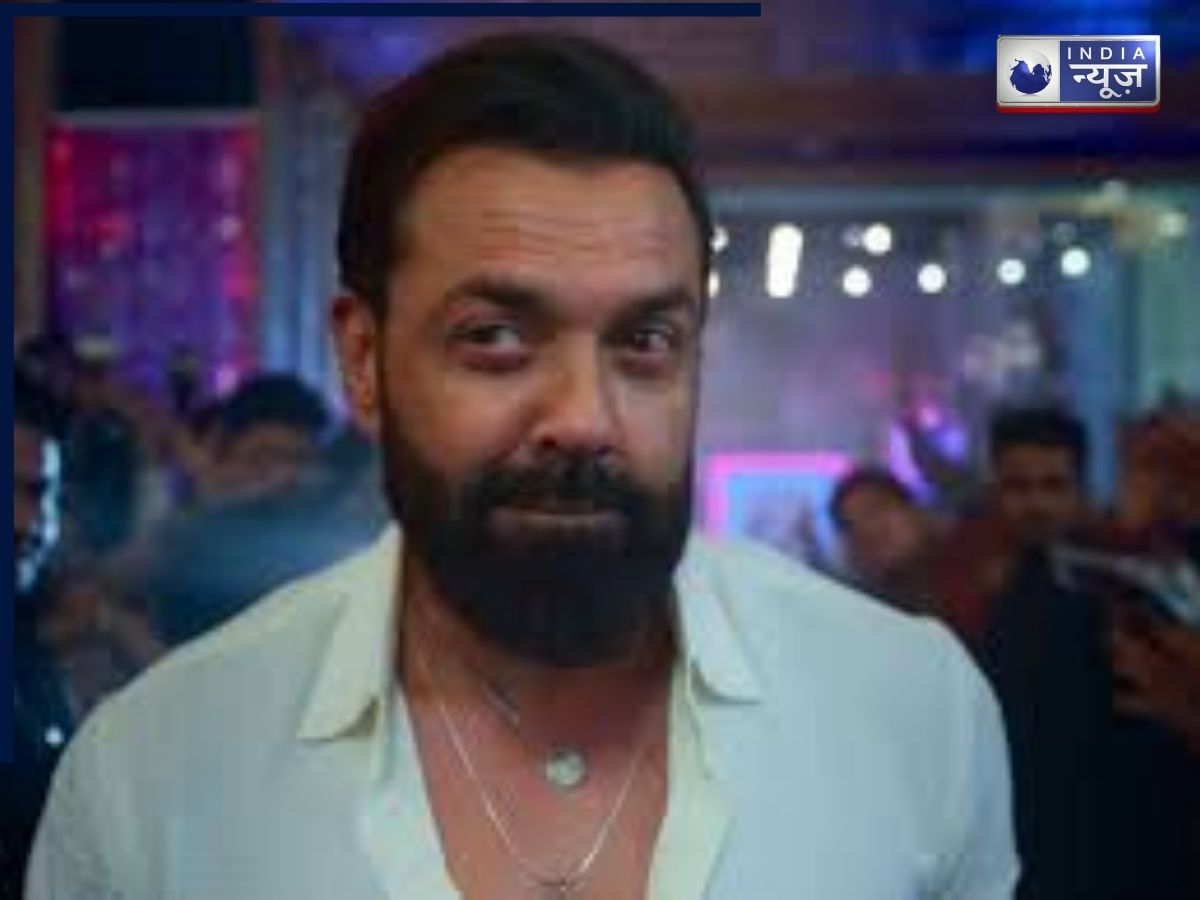 2025 में ये हीरो बने विलेन, पर्दे पर धमाकेदार एंट्री कर लूटी महफिल, अक्षय खन्ना से रितेश देशमुख तक कई नाम शामिल - Gallery Image