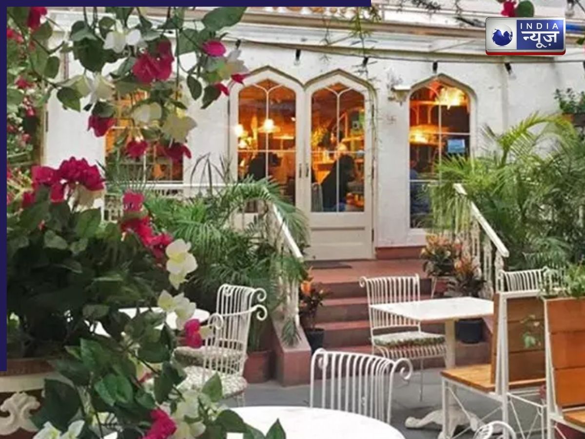 Cafe in Delhi - Photo Gallery