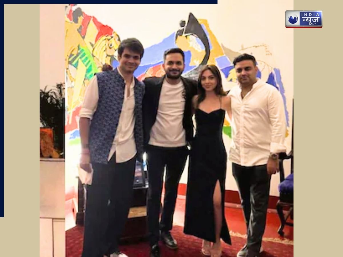 childhood friendship - Photo Gallery