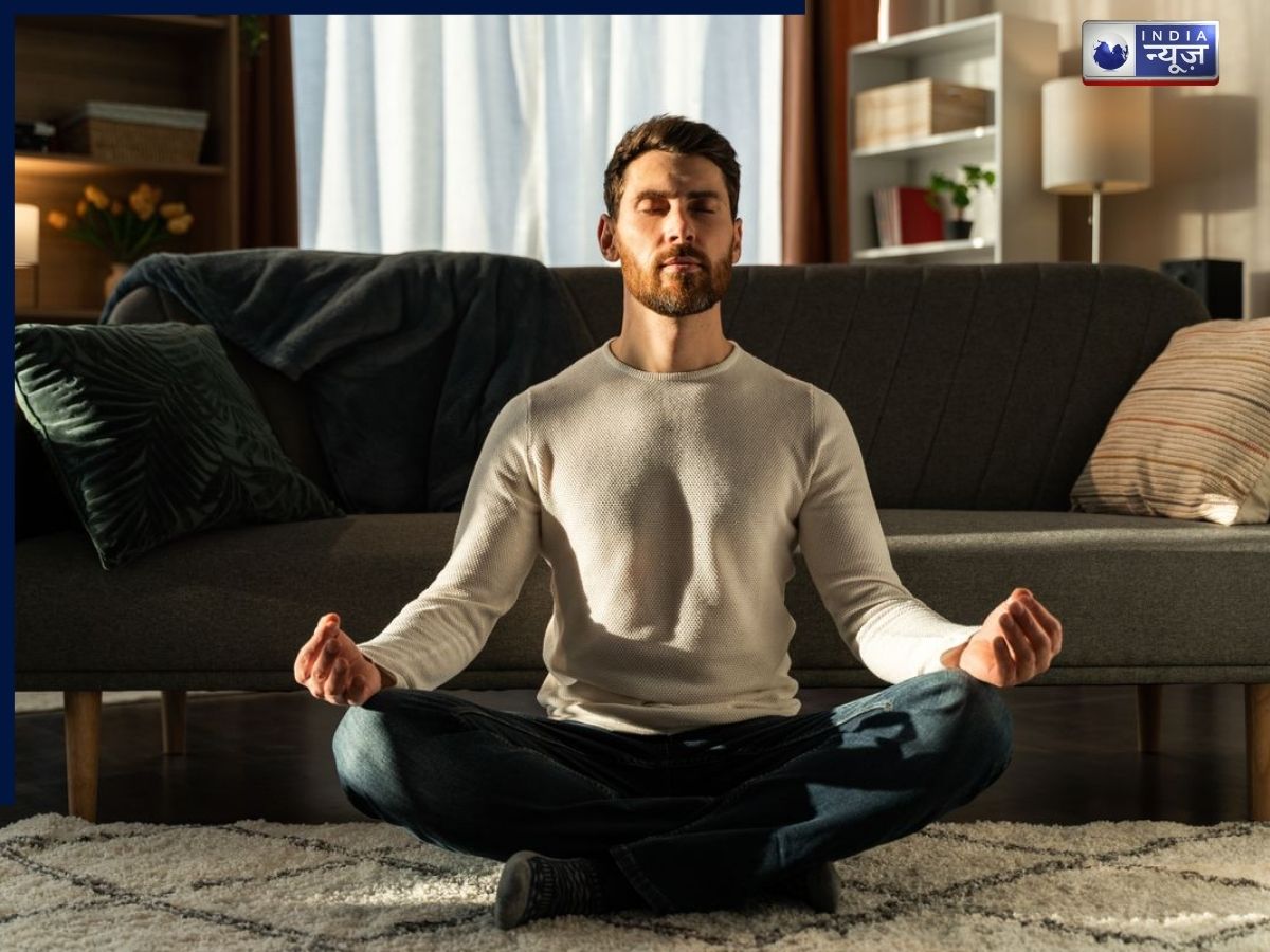 सोने से पहले ध्यान क्यों है इतना असरदार? जानिए कैसे 5 मिनट का अभ्यास शरीर और दिमाग दोनों को देता है आराम