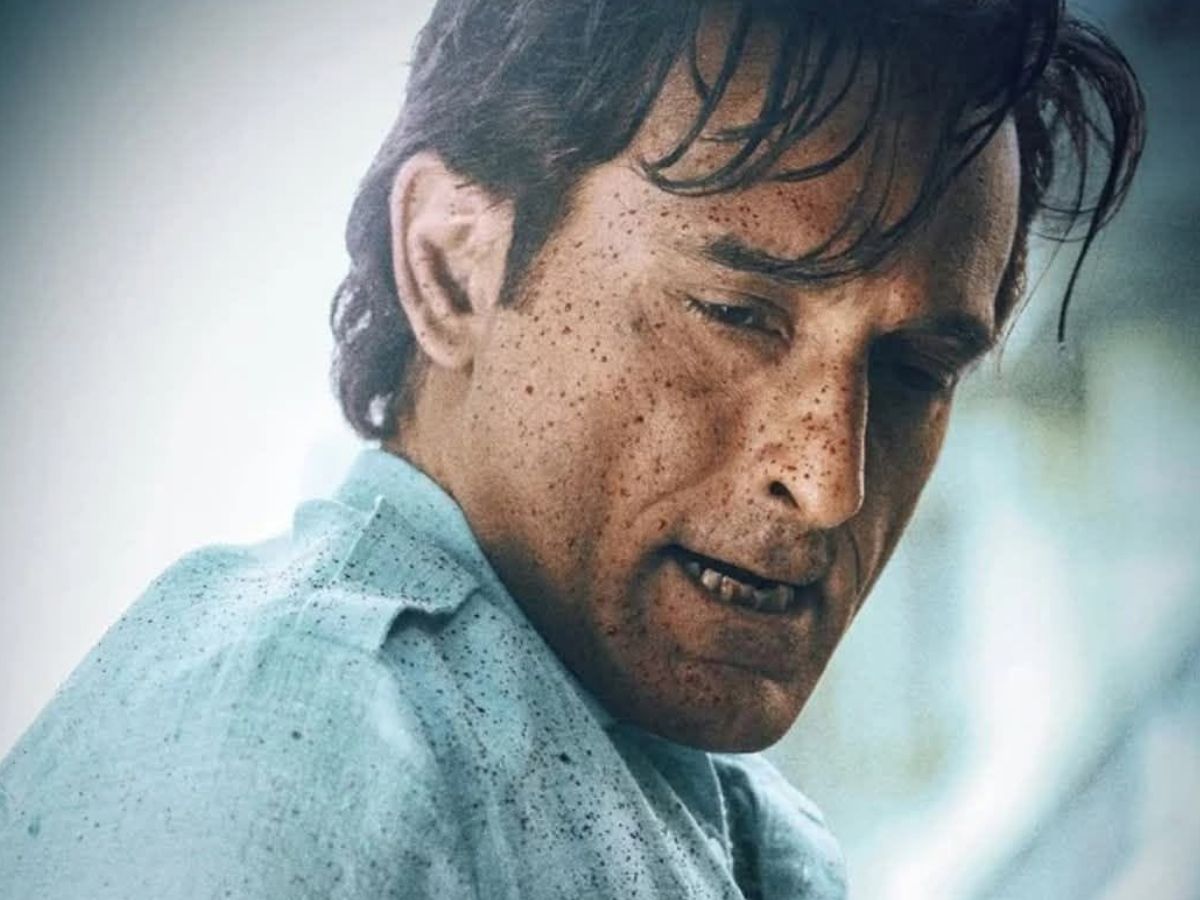 Dhurandhar की सक्सेस के बाद आसमान छूने लगे Akshaye Khanna के भाव, बढ़ाई फीस, तो Drishyam 3 से हुए बाहर?