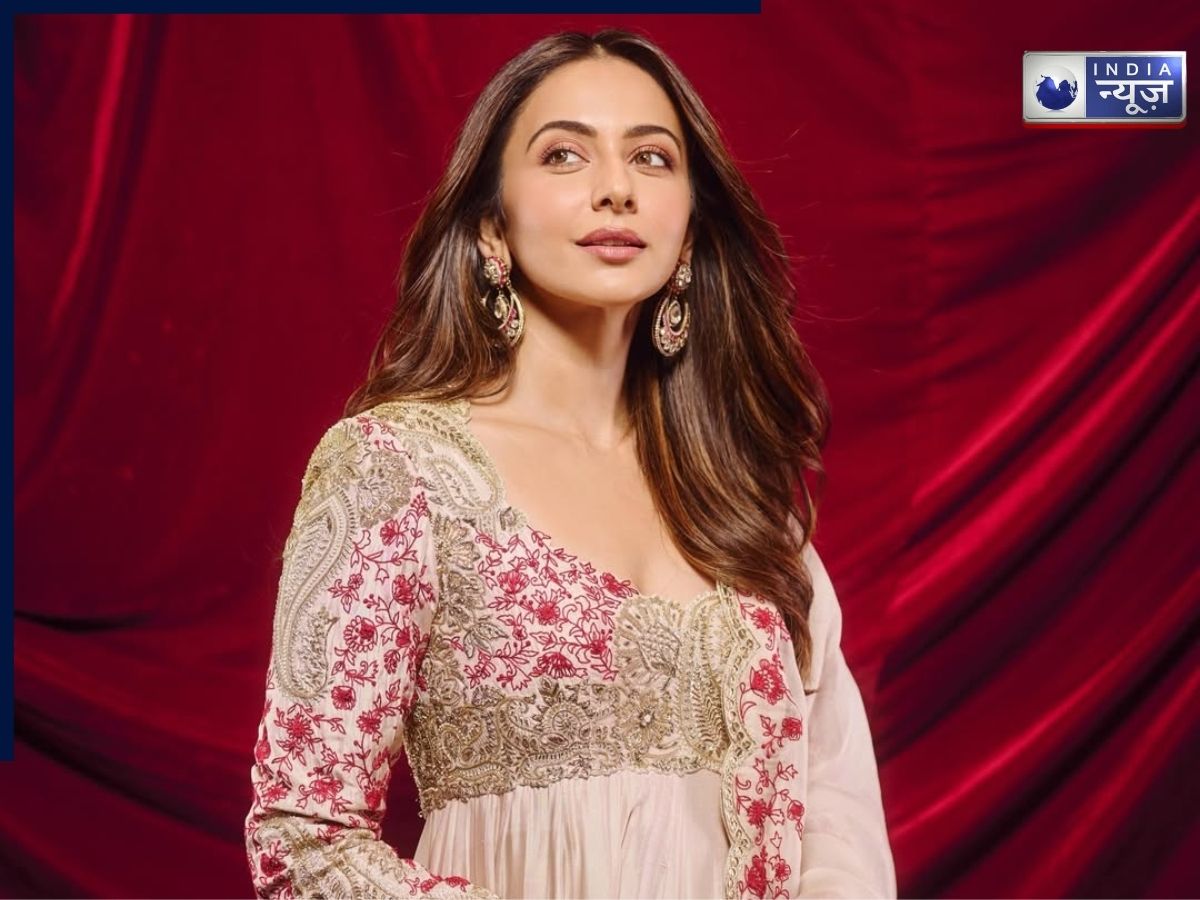 Dramatic Dupattas & Drapes - Photo Gallery