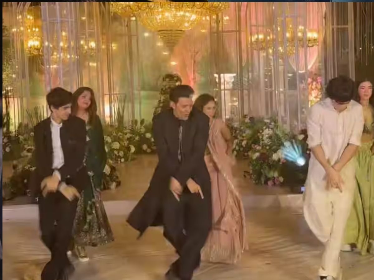 Hrithik Roshan ने भाई की शादी में मचाई जमकर धूम! दोनों बेटों और गर्लफ्रेंड Saba Azad संग दी धमाकेदार डांस परफॉर्मेंस