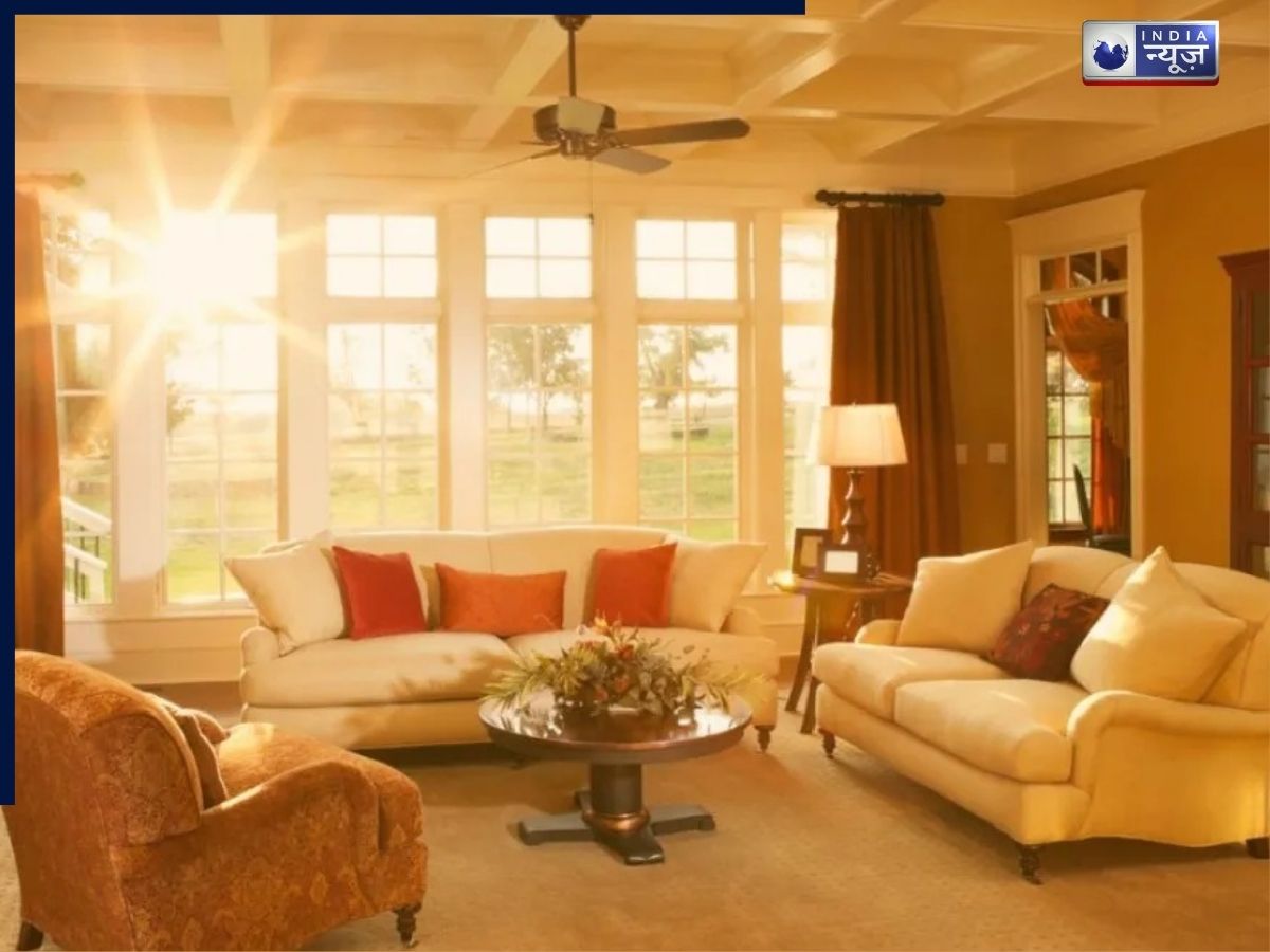 Negative Energy Remedies: घर में एंट्री करते ही आती हैं निराशा और नेगेटिव थॉट्स, इन रेमेडी से घर को दें एनर्जी!