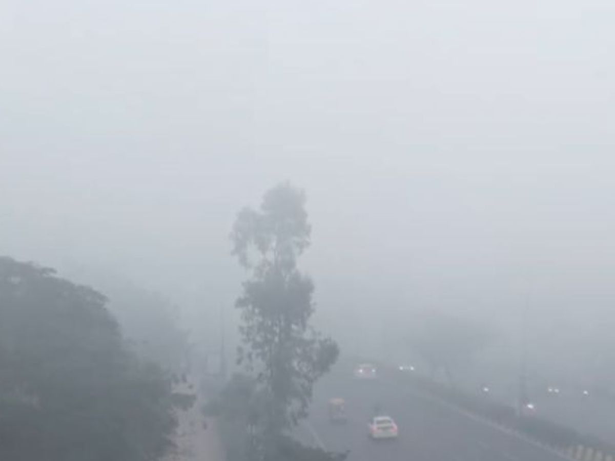 दिल्ली का मौसम हुआ खतरनाक, कोहरे और प्रदूषण के कारण उड़ानें रद्द, ऑरेंज अलर्ट जारी