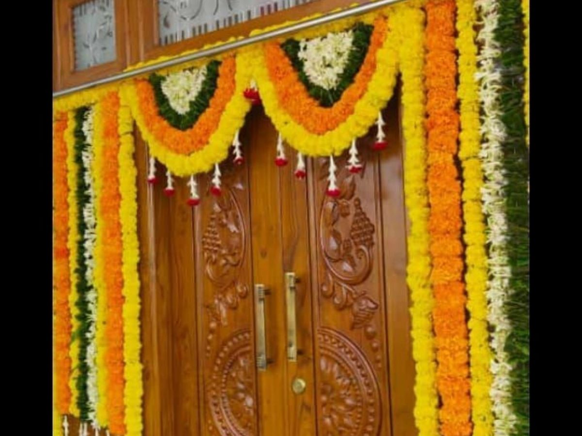 Decorate the entrance beautifully - Photo Gallery