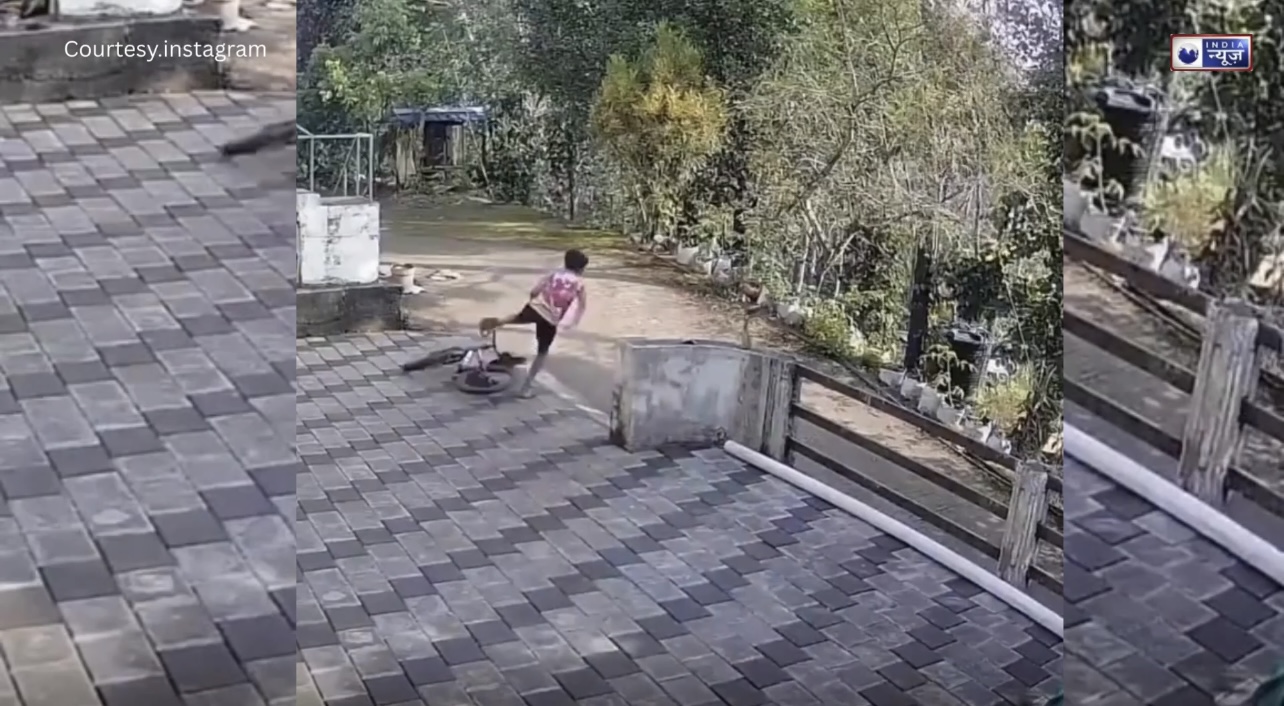 CCTV में कैद हुआ ‘भाई का प्यार’: गड्ढे में गिरे छोटे भाई को बचाने के लिए बेधड़क कूदा बड़ा भाई!