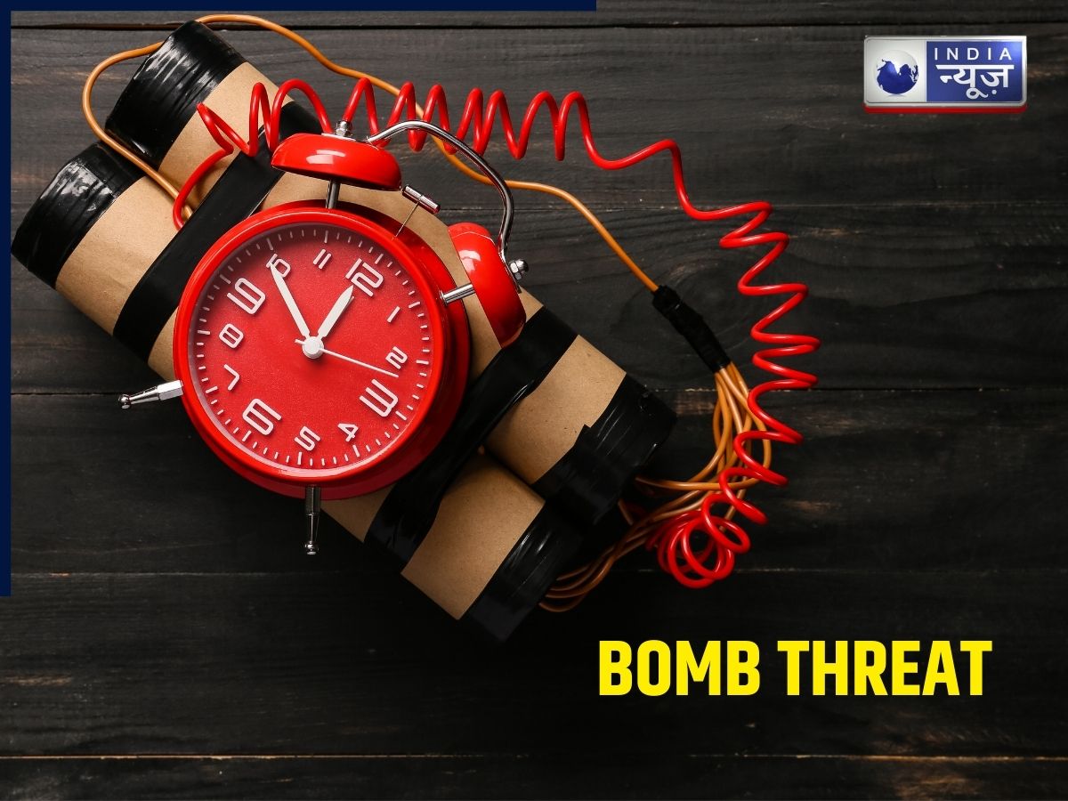 Bomb Threat: बम से उड़ाने की धमकी, हैदराबाद एयरपोर्ट पर मची अफरा-तफरी; एजेंसियों ने शुरू की जांच