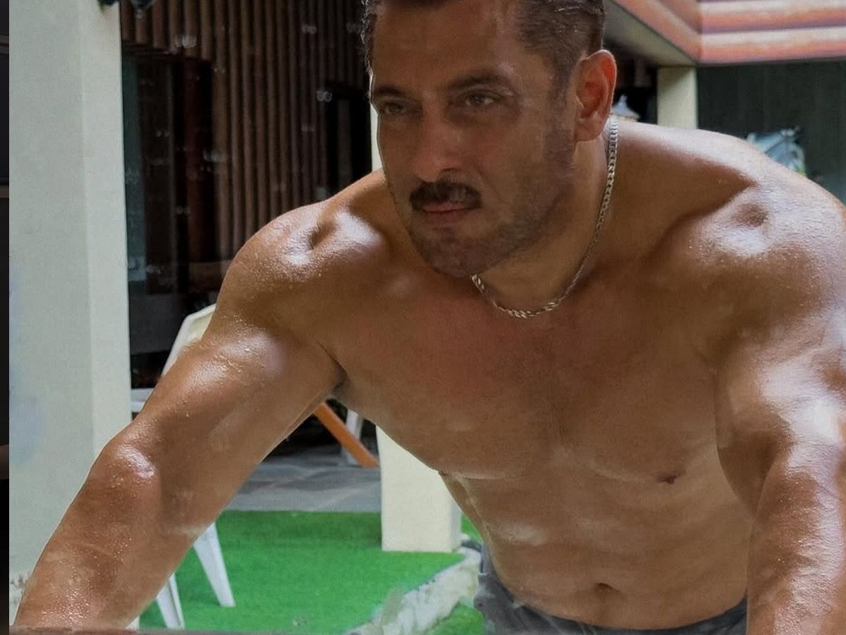 Salman Khan shirtless picture - Photo Gallery