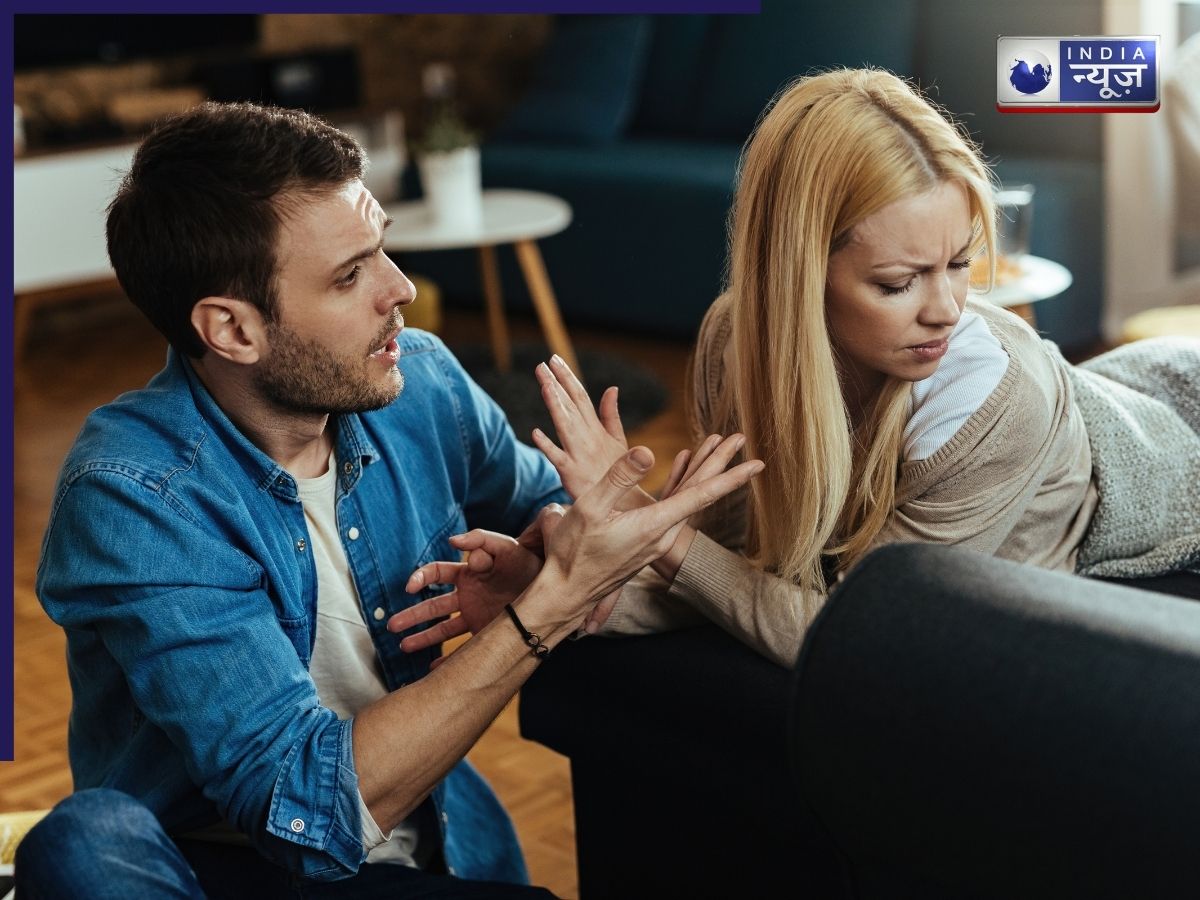 प्यार समझकर जिसे निभा रहे हैं, कहीं आपको तोड़ तो नहीं रहा? रिश्ते के ये 5 रेड फ्लैग नजरअंदाज किए तो पछताना पड़ेगा