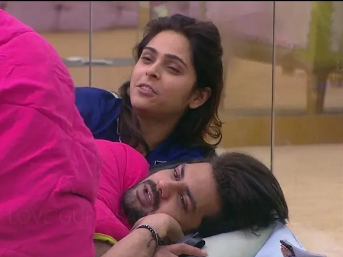 Bigg Boss 13 Madhurima Tuli and Vishal Aditya Singh Contreversy - Photo Gallery