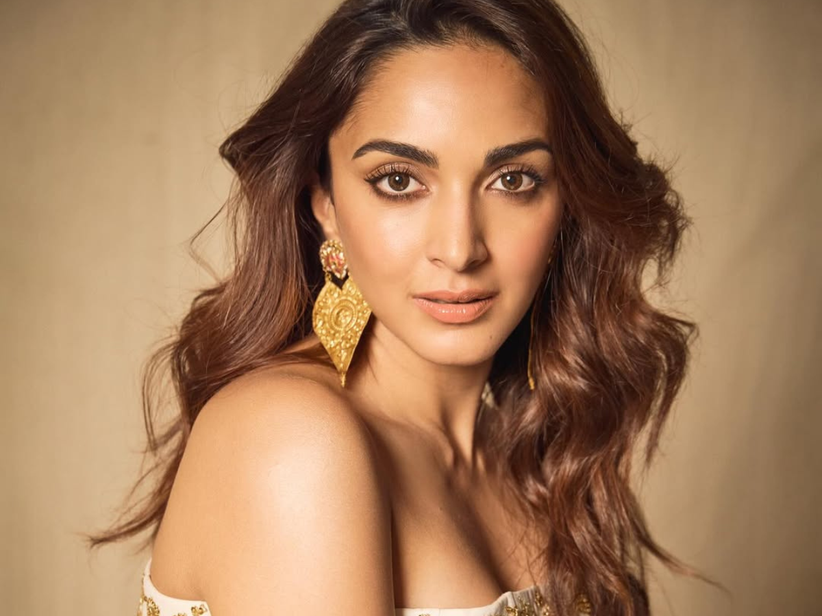 Kiara Advanis Signature Look - Photo Gallery