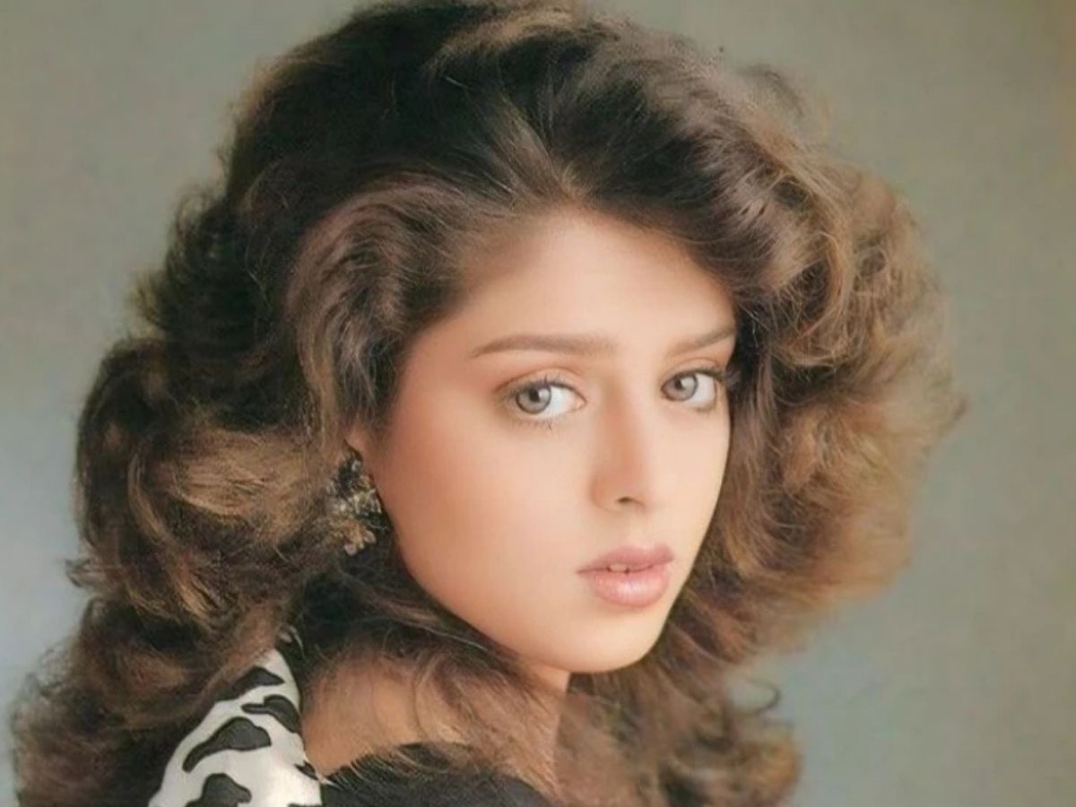 1 नहीं 3 शादीशुदा एक्टर को दिल दें बैठीं थी ये 90s की ये एक्ट्रेस….क्रिकेटर के प्यार में भी थी दीवानी… रही बदनसीब, अब तक नहीं की शादी