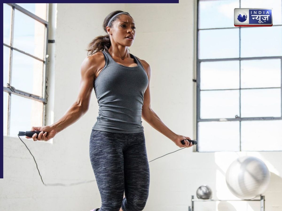 कोई जिम नहीं, कोई वेटलिफ्टिंग नहीं: 9 असरदार कार्डियो एक्सरसाइज जो आप आसानी से घर पर कर सकते हैं