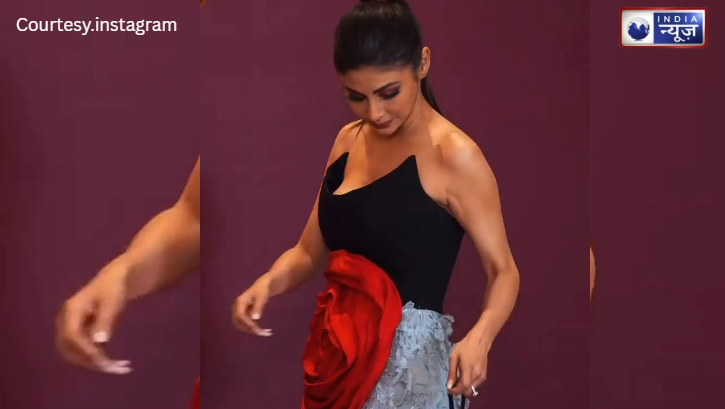Mouni Roy बनीं ‘चलती-फिरती गुलाब की कली’! पेट पर बड़े से Rose वाला ‘अतरंगी’ आउटफिट हुआ वायरल
