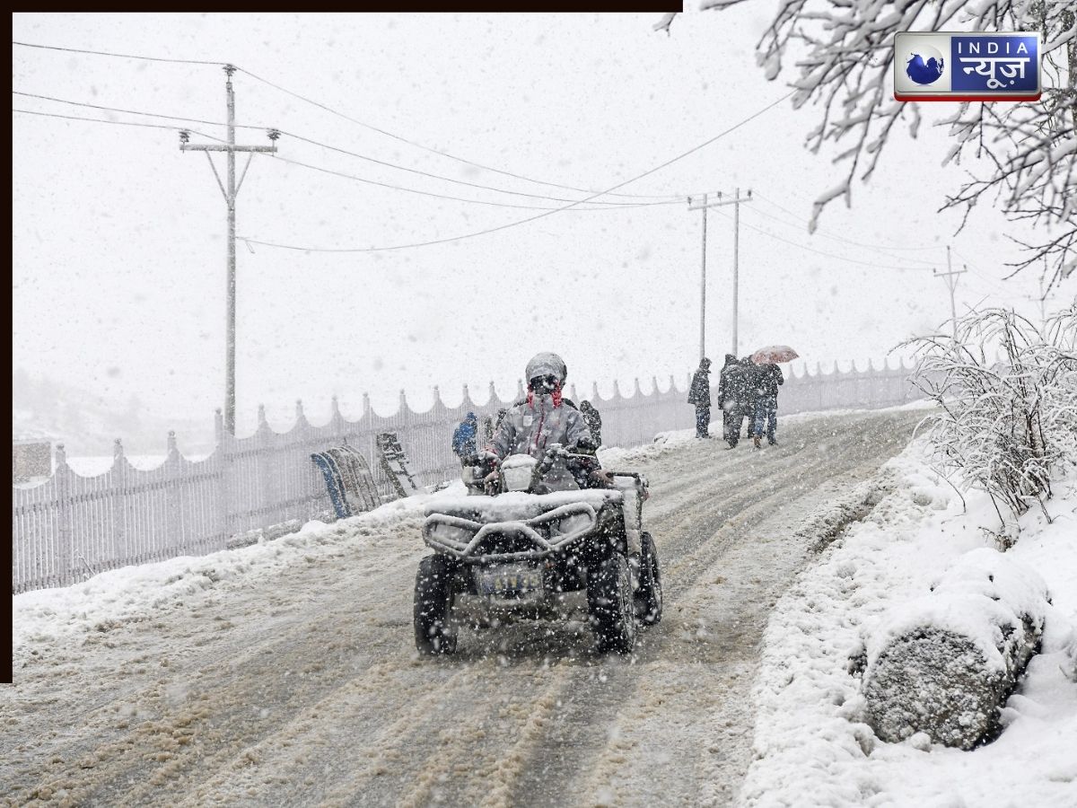 Adminsitration prepartions toward kashmir snowfall - Photo Gallery