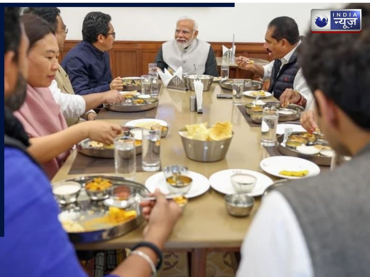 PM मोदी ने NDA सांसदों के लिए किया रात्रिभोज का आयोजन, मेन्यू में दिखी अखिल भारत की झलक, हो रहा वायरल