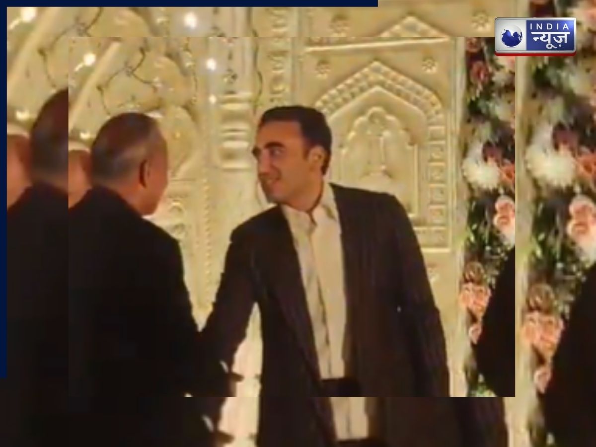 पाकिस्तान में बैन ‘धुरंधर’, फिर भी अक्षय खन्ना के एंट्री सॉन्ग का बिलावल भुट्टो पर चढ़ा खुमार, की धमाकेदार एंट्री